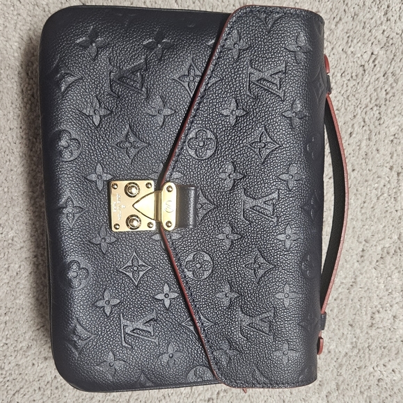 Louis Vuitton Handbags - Louis Vuitton Empreinte Pochette Metis